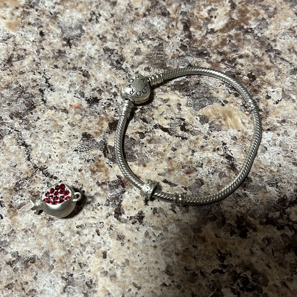 Pandora Moments Heart Clasp Snake Chain Bracelet - Picture 4 of 5